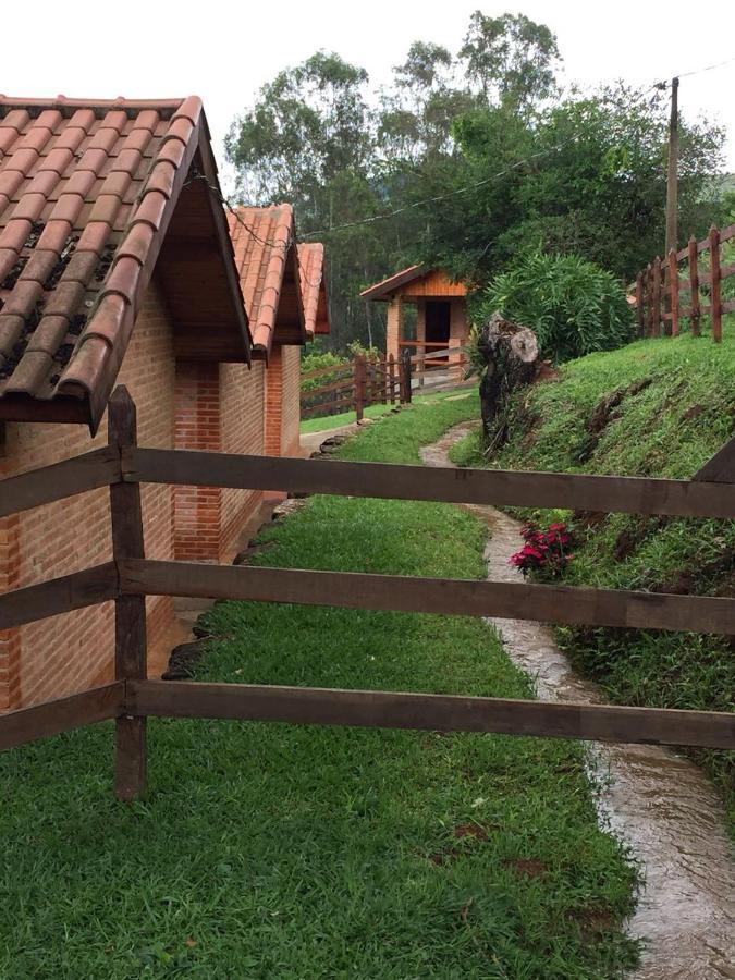 Chales Pedacim Du Ceu Буэну-Брандан Экстерьер фото